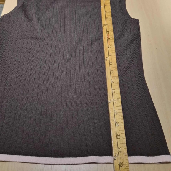 Escada Luxury Designer 100% Virgin Merino Wool Chocolate Ribbed Knit Y2K Top S - Picture 9 of 9